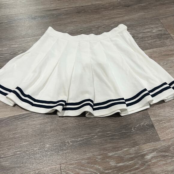 Elodie White Pleated Navy Blue Striped tennis  Skirt Size Medium - Picture 4 of 9